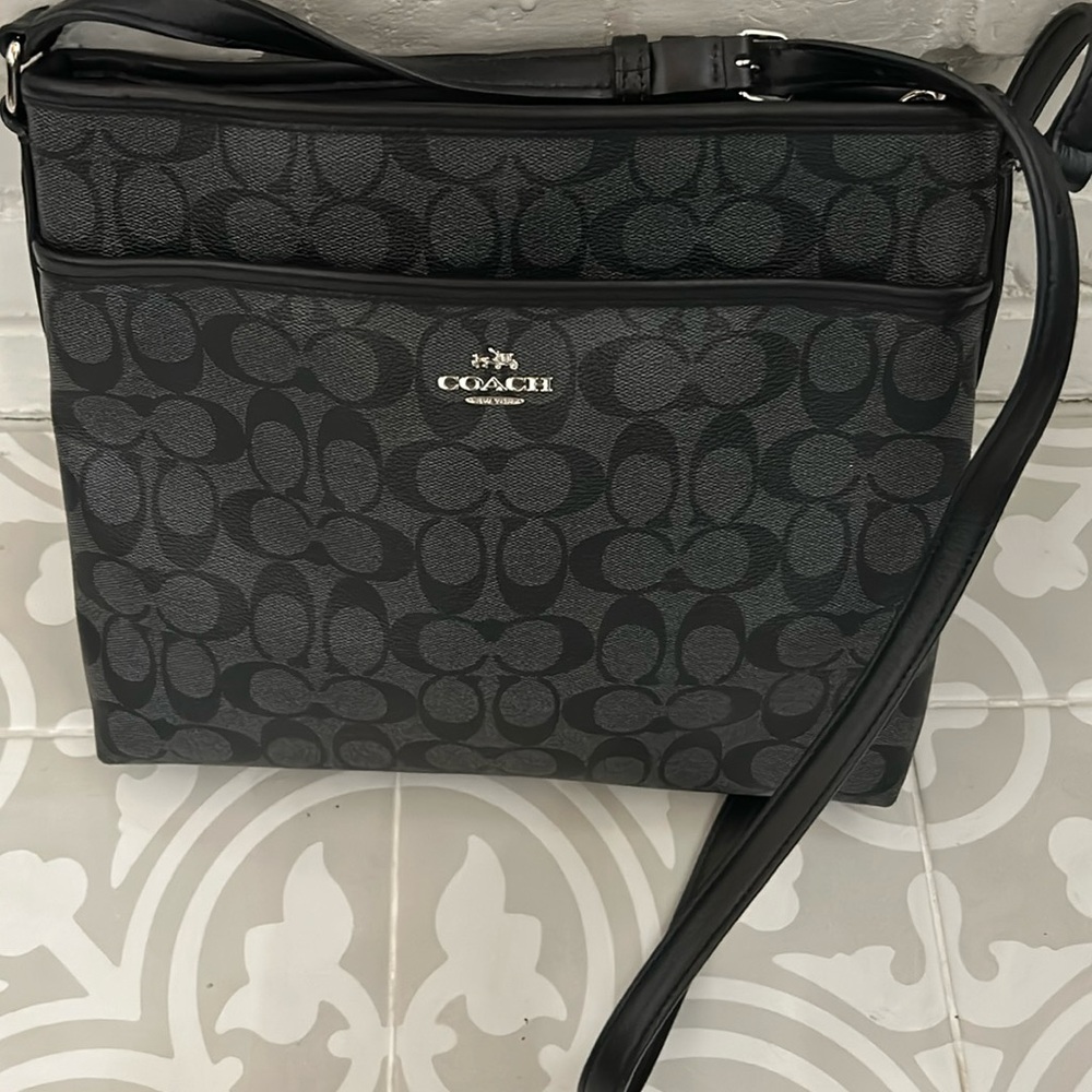 Coach cross body bag. Gently used. Great condition